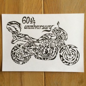 誕生日のお祝いに愛車のバイクをモチーフにした世界で一つ。還暦でも名前の入ったの絵のプレゼント
